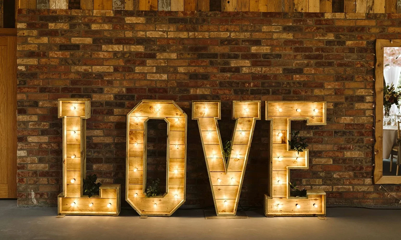 Rustic Light-Up 'LOVE' Letters
