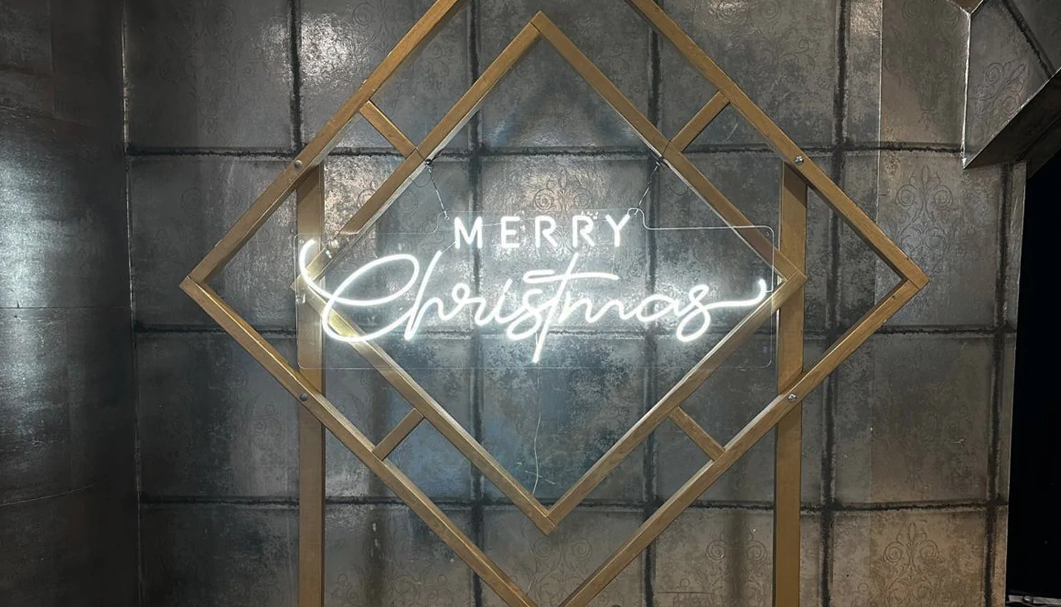 'Merry Christmas' Neon Sign
